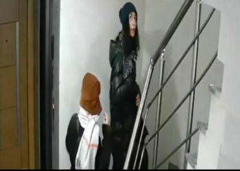Maltepe'de apartmanlara giren 3 kadın hırsızlık yapamadan yakalandı