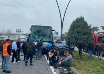 Manisa'da zincirleme kaza: 5 yaralı