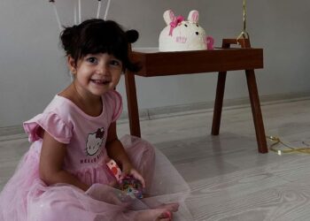 Mardin’de 3'üncü kattan düşen Melinda, kurtarılamadı