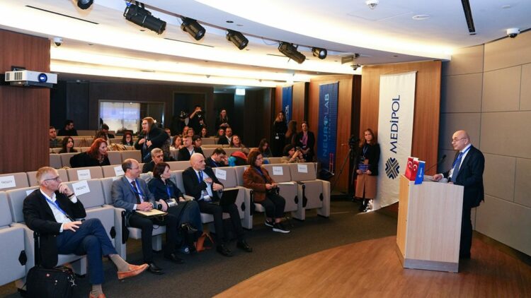 Medipol’den parkinson tedavisinde uluslararası akademik zirve