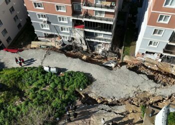 Menemen'de çöken istinat duvarı, dava konusu olmuş