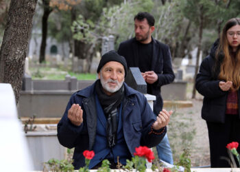 Oğlu, hamile gelini ve 2 torununu kaybeden babanın gözyaşı dinmiyor