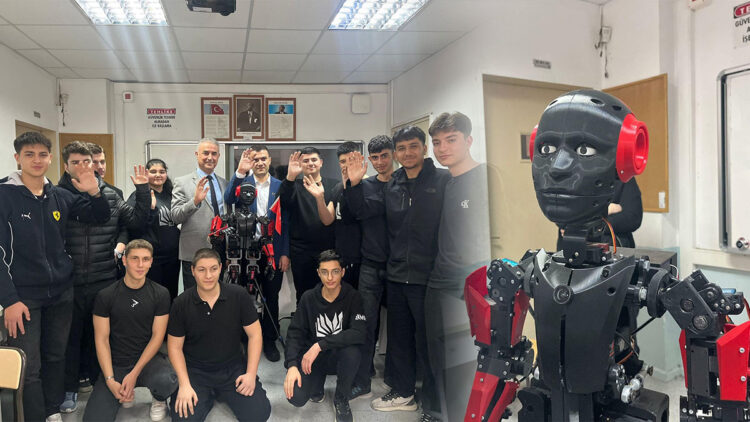 Öğrencilerin geliştirdiği Altan robot, onlarla sohbet edip rehberlik yapıyor
