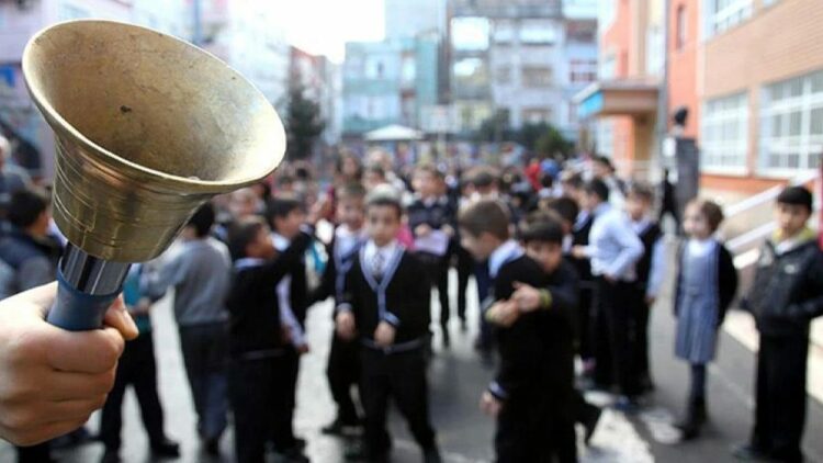 Okullarda ikinci dönem başlıyor: 18 milyon öğrenci ders başı yapacak