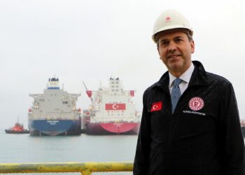 Önümüzdeki 2 yılda 200 milyon metreküplük gazı gemilerle alır hale geleceğiz