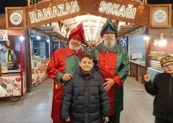 Orucun en son açıldığı Edirne'de, Selimiye gölgesinde 'Ramazan Sokağı' kuruldu