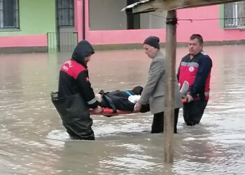 Osmaniye'de sağanak nedeniyle dereler taştı, tarım arazilerini su bastı