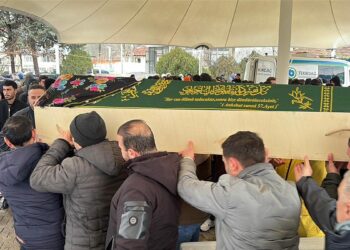 Otobüs kazasında ölen üniversiteli Pervin, toprağa verildi