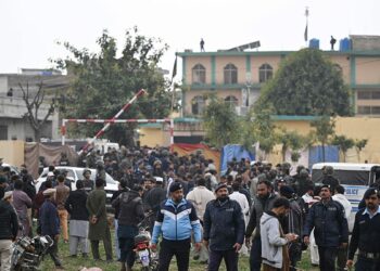 Pakistan'da camide patlamada hayatını kaybedenlerin sayısı 36'ya yükseldi