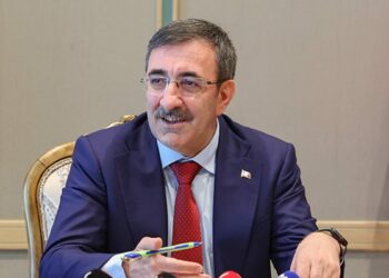 Programımızın ana istikameti ülkemizi tek haneli enflasyona kavuşturmak