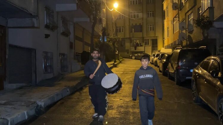 Ramazan davulcularının sahur mesaisi başladı