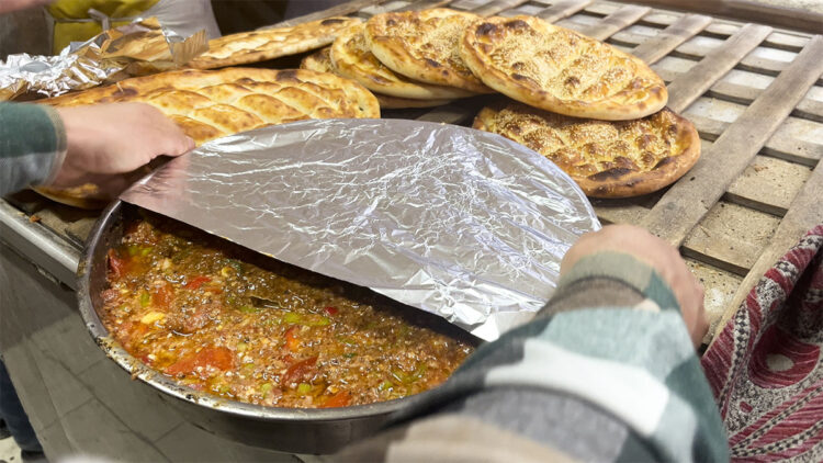 Fırınlarda tepsi ve güveç yoğunluğu