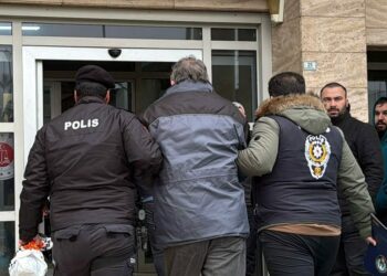 'Sakaraltı Sakarüstü' sosyal medya hesabına yönelik ikinci dalga operasyonu: 8 gözaltı