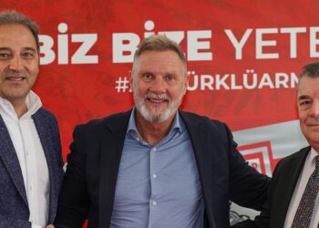 Samsunspor, Thorsten Fink ile 1,5 yıllık sözleşme imzaladı