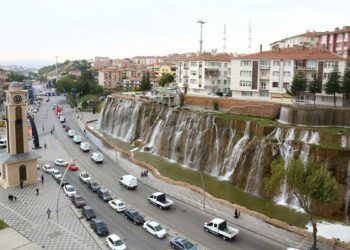 Şelale mi, hastane kuyruğu mu? Keçiören ve Dışkapı'nın '06' atışması