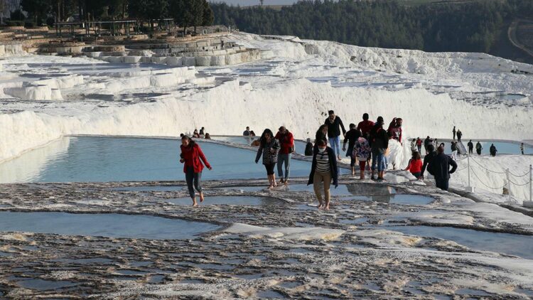 Sömestir tatilinde Ege'de otellerde doluluk yüzde 80’e ulaştı