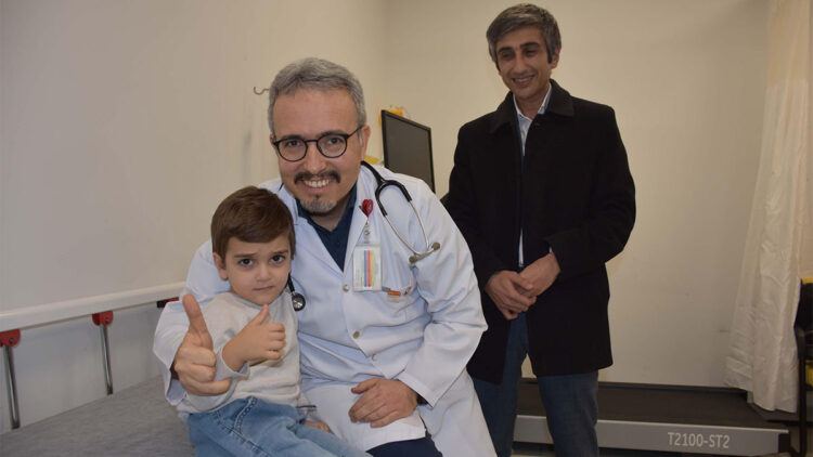 Taşikardi tanısı konulan Selim Ali sağlığına kavuştu