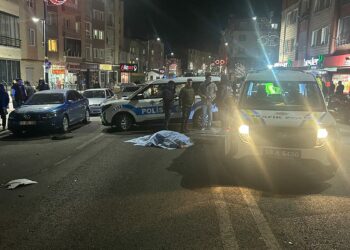 Teravih namazı giderken otomobilin çarptığı kayınvalide ile gelin öldü