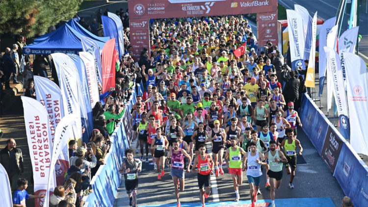 Uluslararası Trabzon Yarı Maratonu yoğun katılımla gerçekleşti