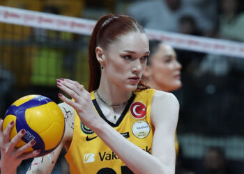 VakıfBank-Fenerbahçe'yi 3-1 mağlup etti