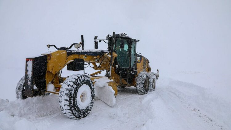 Van'ın Saray ve Muradiye ilçelerinde eğitime kar engeli