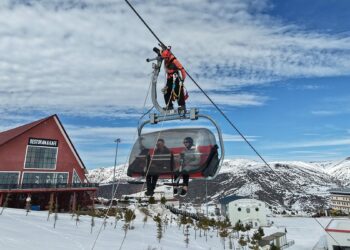Yıldız Dağı Kayak Merkezi'nde arama-kurtarma tatbikatı