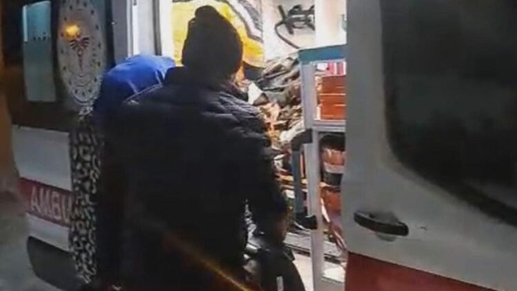 Yolu kapalı köyde rahatsızlanan hamile kadın için seferberlik