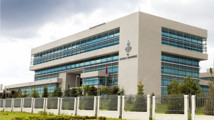 AYM üyeliği için 3 aday belirlendi