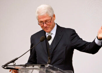 Bill Clinton ve Hillary Clinton Jeffrey Epstein soruşturmasında ifade verecek