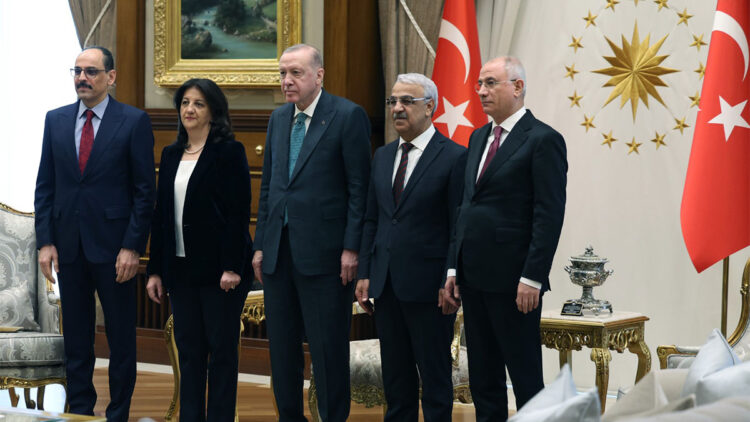 Cumhurbaşkanı Erdoğan, DEM Parti heyetini kabul etti Cumhurbaşkanı Erdoğan, DEM Parti heyetini kabul etti