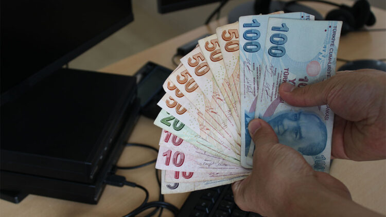 Bayram ikramiyesi emekliye nefes olsun