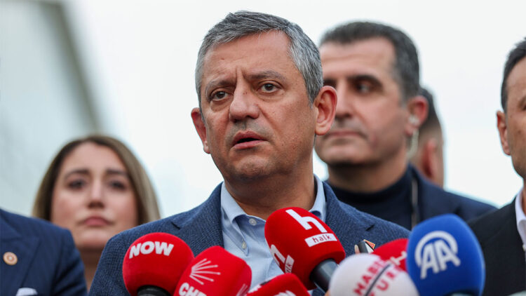 Erdoğan yargı eliyle darbe girişiminin altına imza attı