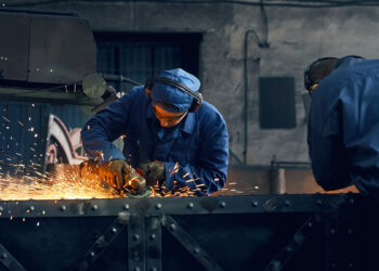 Sanayi üretimi aralık ayında yüzde 1,2 arttı