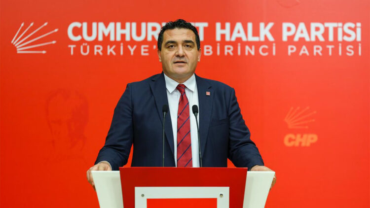 Kulağınız var duymuyorsunuz; diliniz var, konuşmuyorsunuz