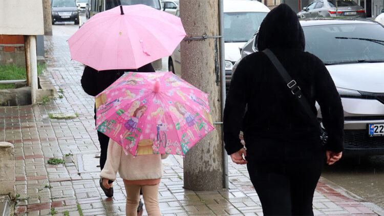 Mersin'de 3 ilçede taşımalı eğitime 1 gün ara