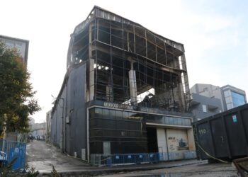 7 işçinin öldüğü kozmetik fabrikasındaki yangına ilişkin davanın ilk duruşması başladı