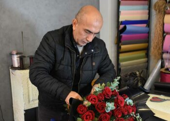 8 Mart'ta kırmızı karanfil yoğun talep görüyor