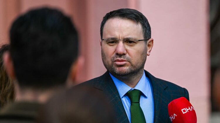 Akın Gürlek'ten Özgür Özel'e 'tapu' yanıtı