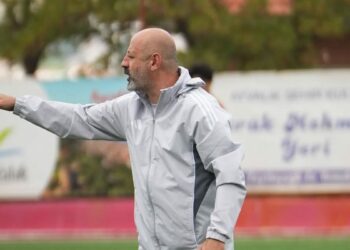 Ayvalıkgücü'nün gözü Karşıyaka'da