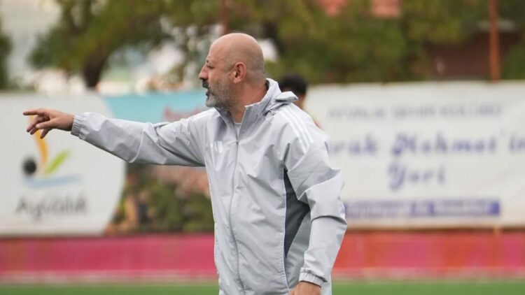 Ayvalıkgücü'nün gözü Karşıyaka'da