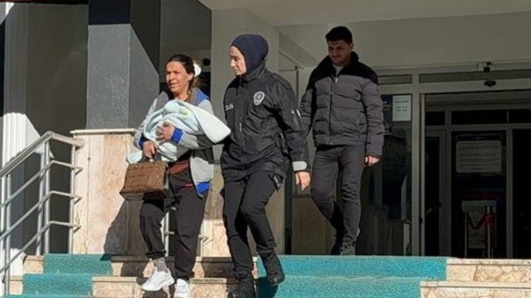 Bebeğinin bezinde uyuşturucu saklayan anne tutuklandı