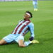 Trabzonspor’un savunma oyuncularından Chibuike Nwaiwu, kariyer yolculuğunu ve hedeflerini Trabzonspor Kulübü Dergisi’nin 236’ncı sayısında anlattı. Fotoğraf: Trabzon,(DHA)