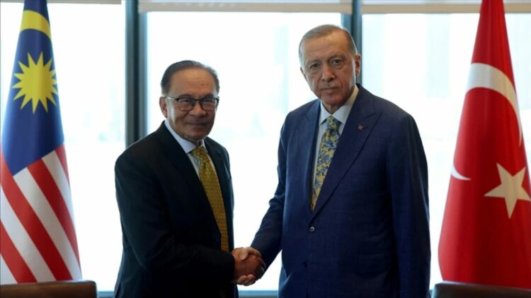 Cumhurbaşkanı Erdoğan, Malezya Başbakanı İbrahim ile görüştü