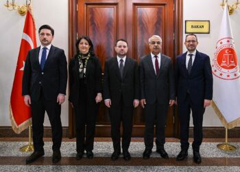 DEM Parti İmralı heyetinden bakanlar Çiftçi ve Gürlek'e ziyaret