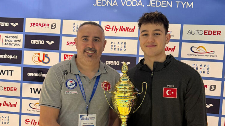 Denizlili yüzücü Ahmet Mete tarih yazdı