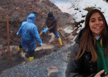 Depremde kaybolan İrem, annesinin adı ile defnedilmiş