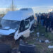 Diyarbakır'da işçileri taşıyan minibüs, bahçe duvarına çarptı: 10 yaralı