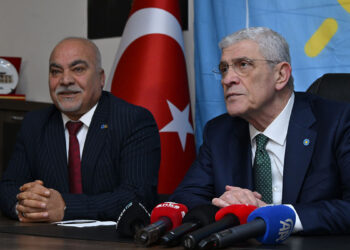 Bu işin altında hükümetin enkazıyla birlikte Numan Kurtulmuş kalacak