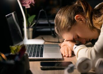 Dijital yorgunluk nedir? Belirtileri ve günlük hayata etkileri