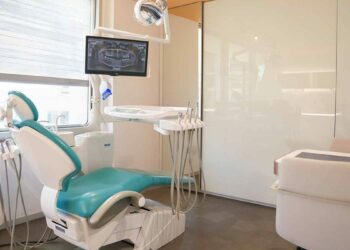 Dr. Cinik, Antalya’da ‘diş tatili’ konseptiyle hizmet veriyor